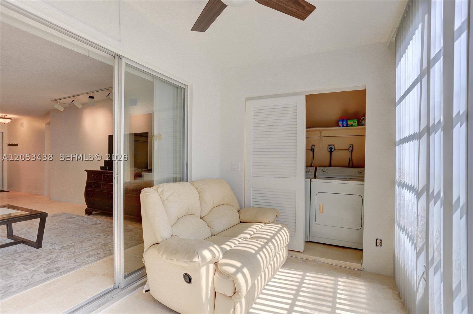2212 Ne 1st Way 101 Property Photo 4
