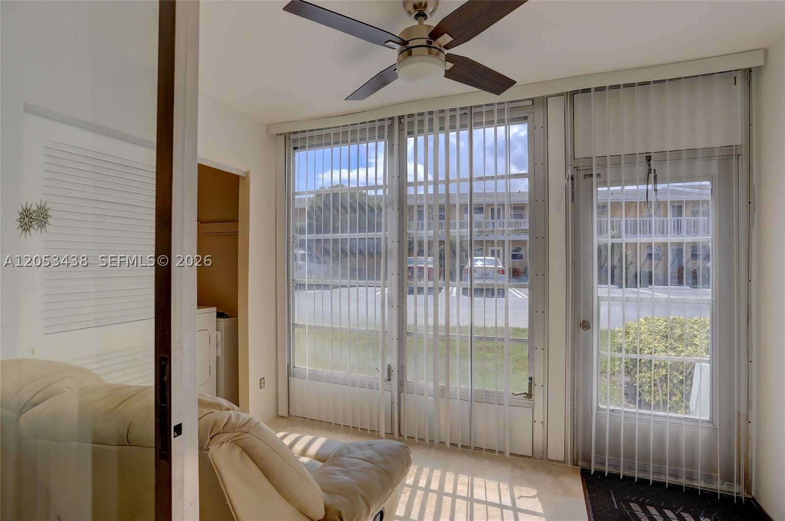 2212 Ne 1st Way 101 Property Photo 5