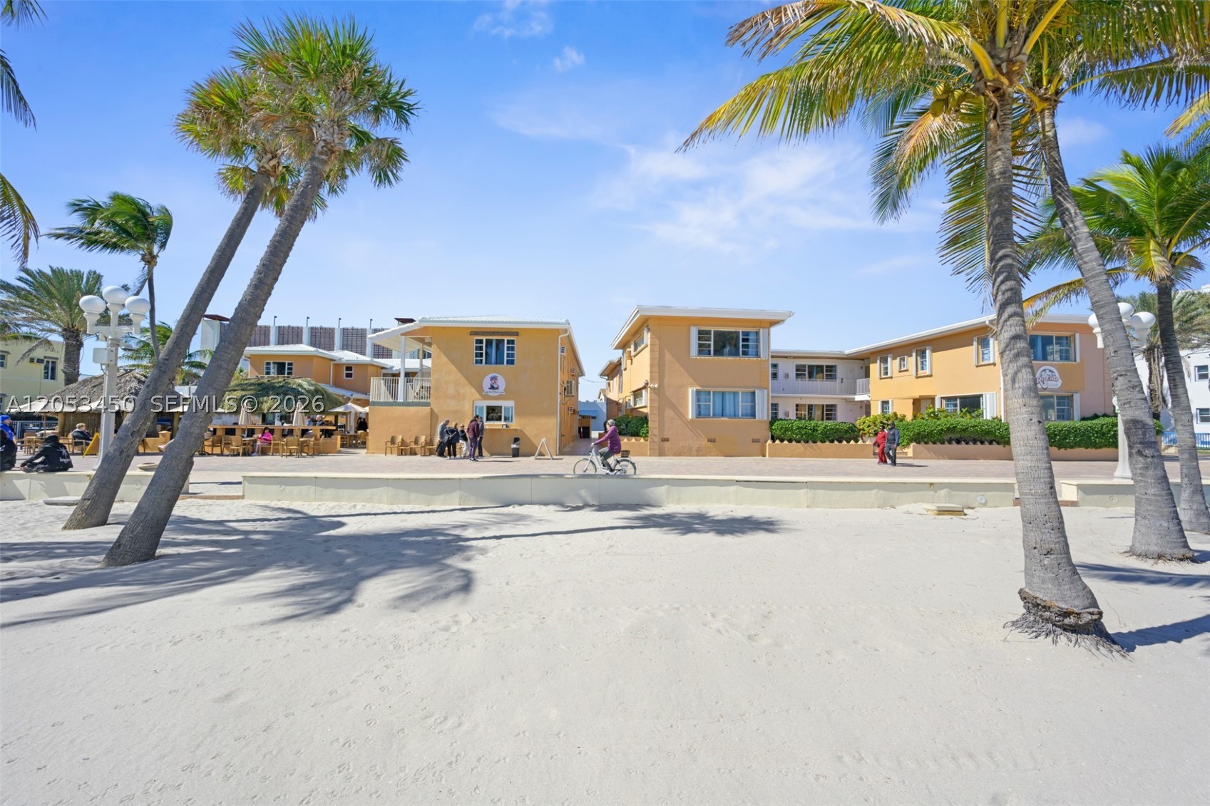 2300-2325 N Surf Rd Property Photo 29