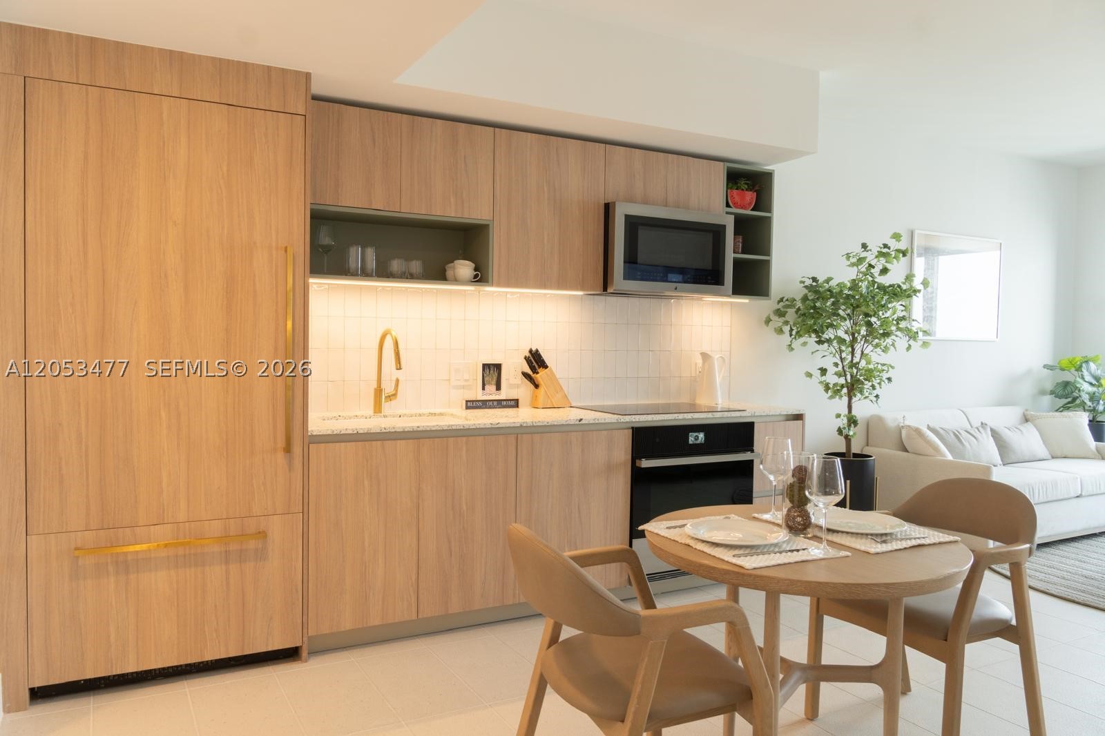 159 Ne 6th St 4704 Property Photo 4