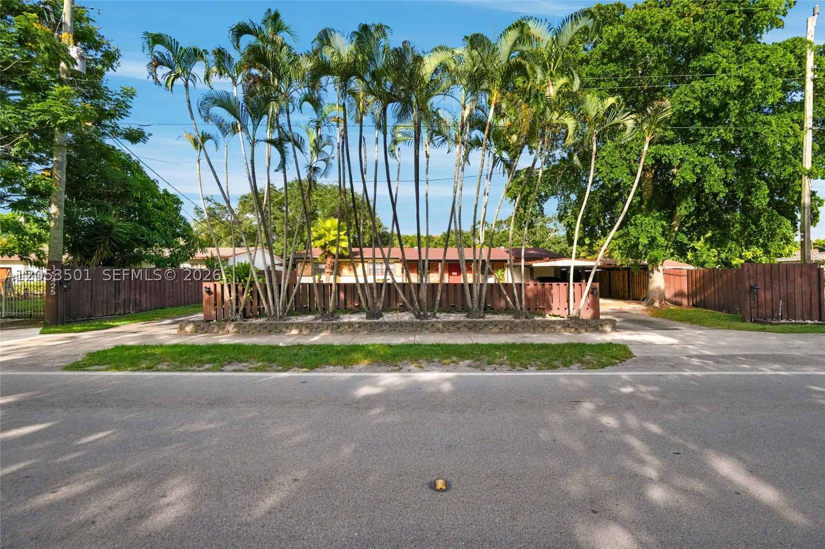 15425 N Miami Ave Property Photo 5