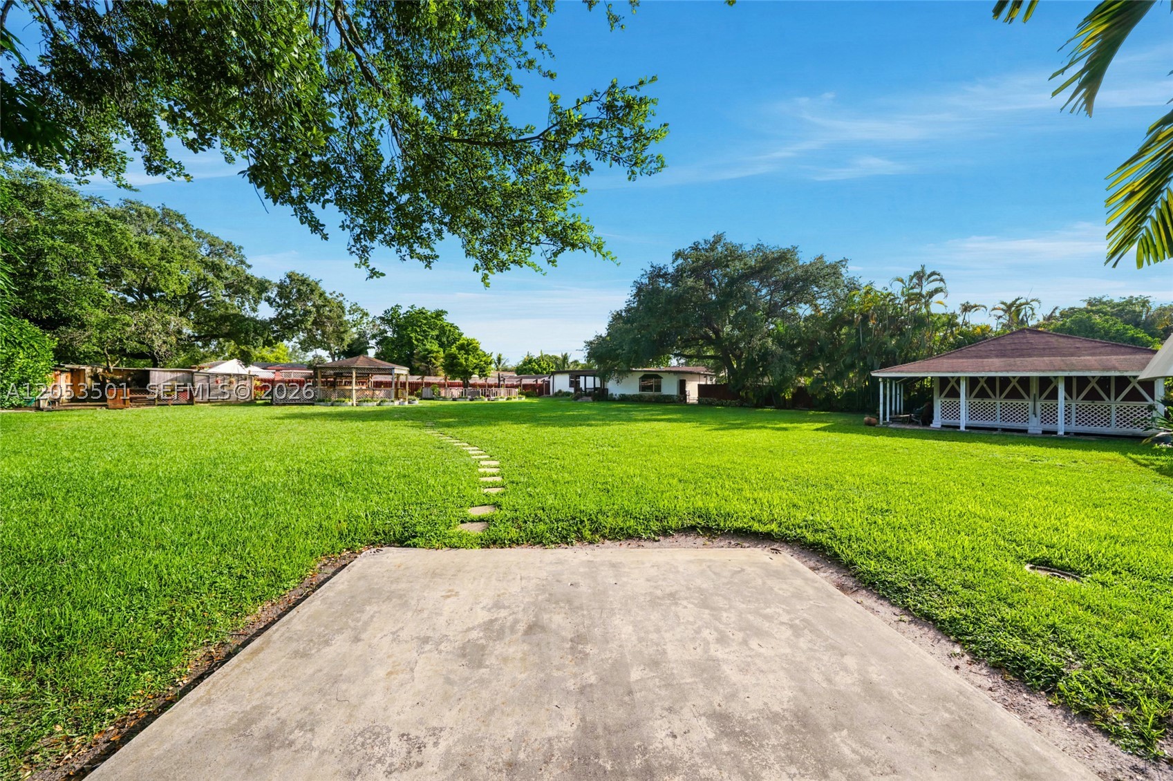 15425 N Miami Ave Property Photo 83