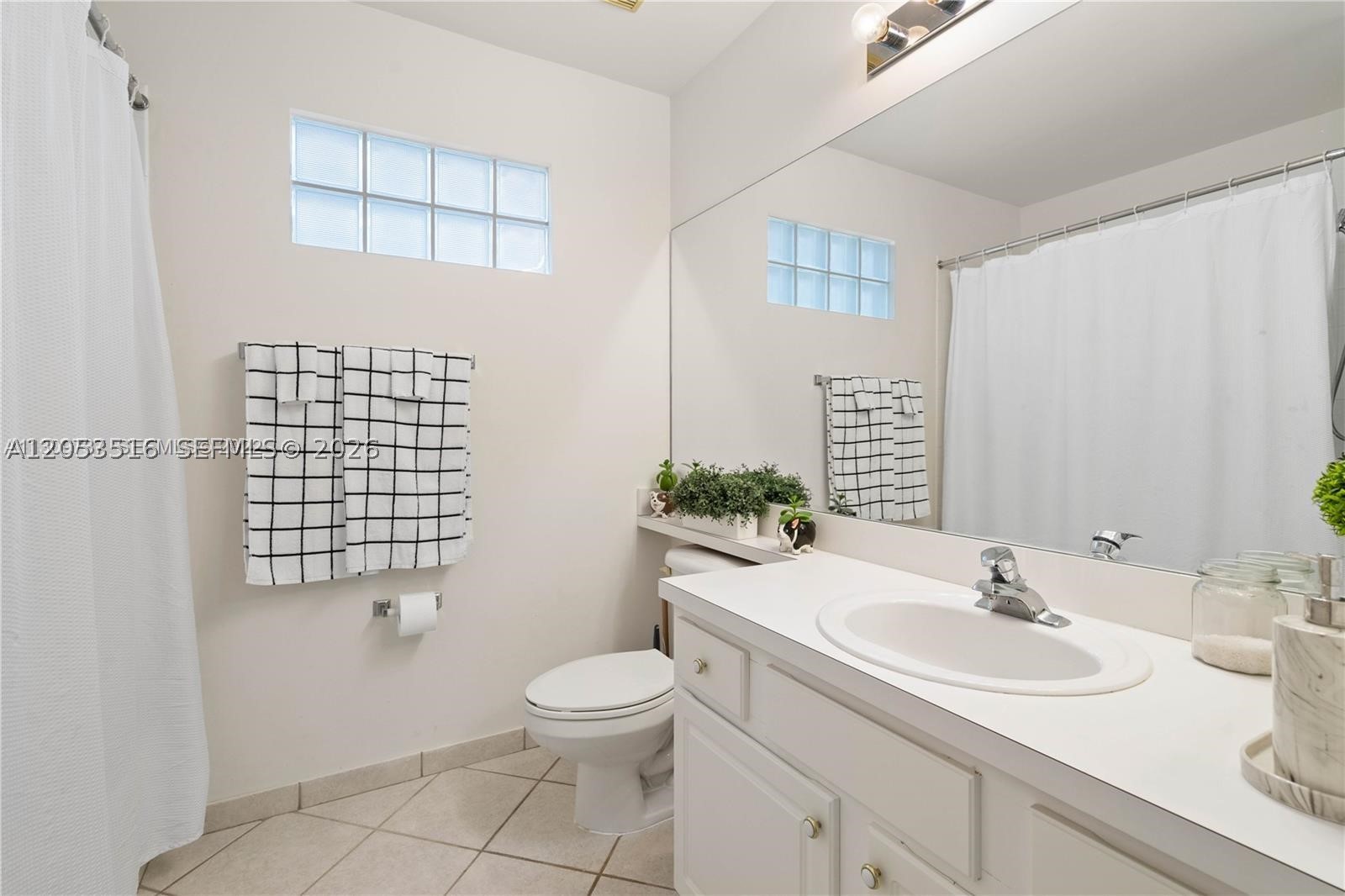 112 Caribe Ct Property Photo 7