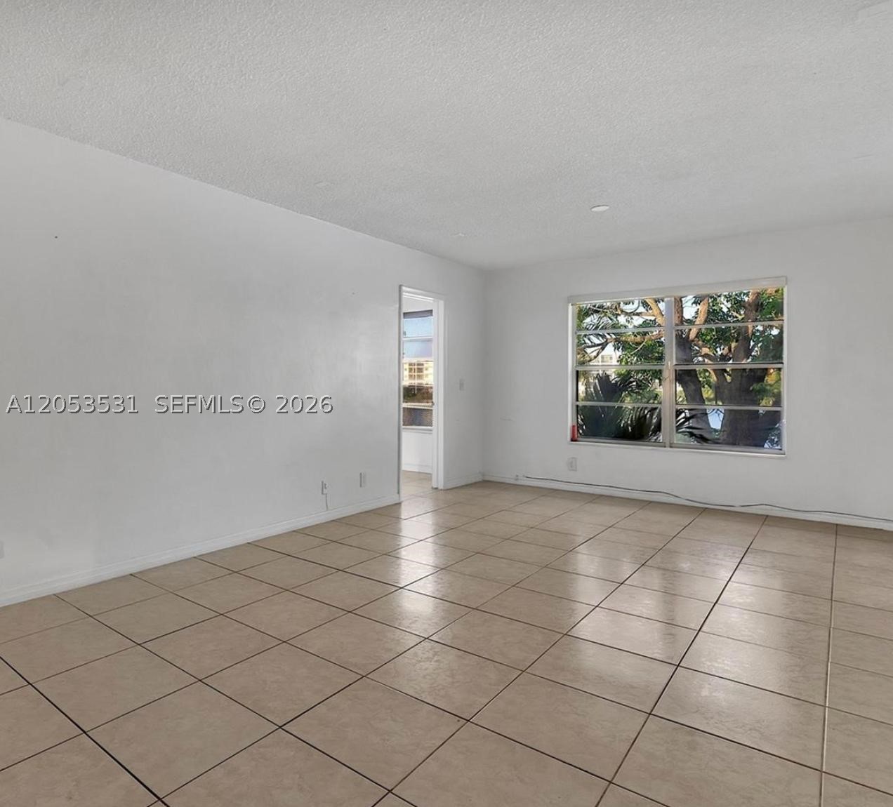 19105 Ne 2nd Ave 2118 Property Photo 7