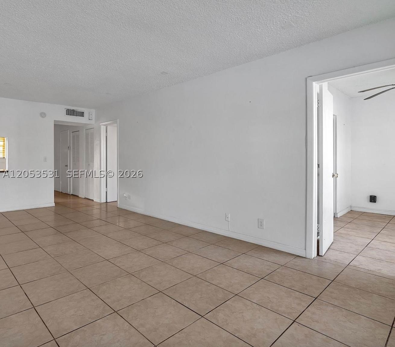 19105 Ne 2nd Ave 2118 Property Photo 8