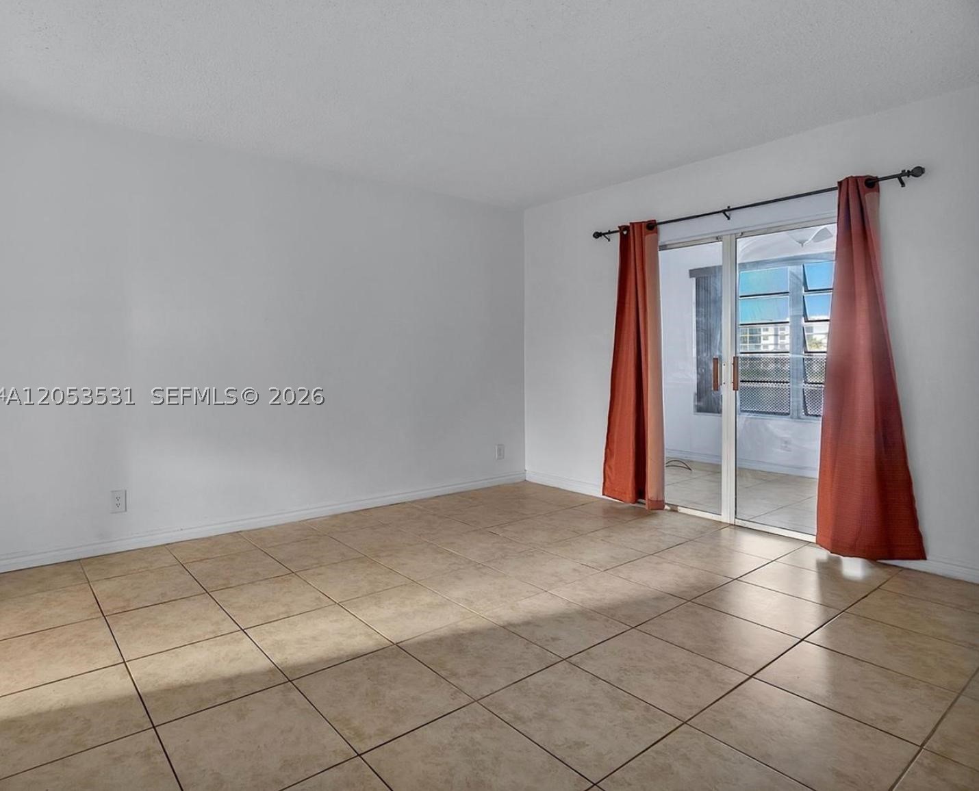 19105 Ne 2nd Ave 2118 Property Photo 12