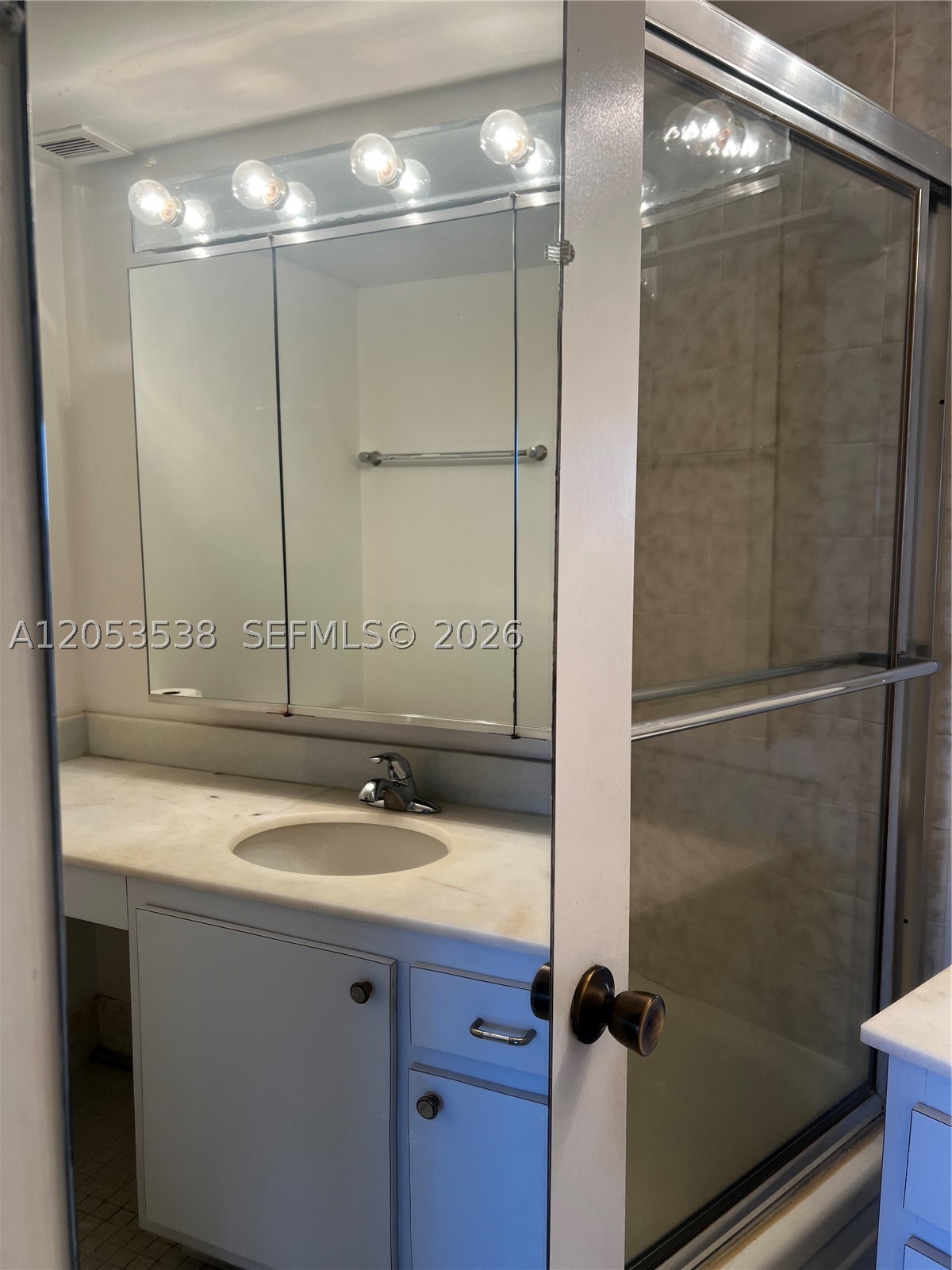 2750 Ne 183rd St 807 Property Photo 8