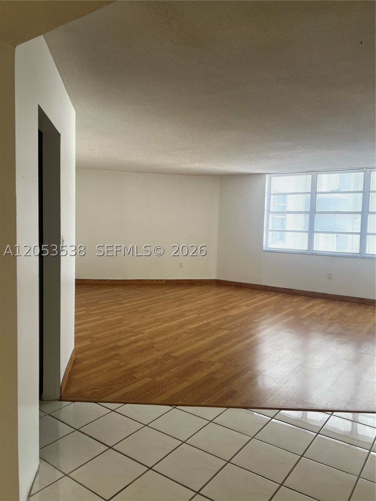 2750 Ne 183rd St 807 Property Photo 12