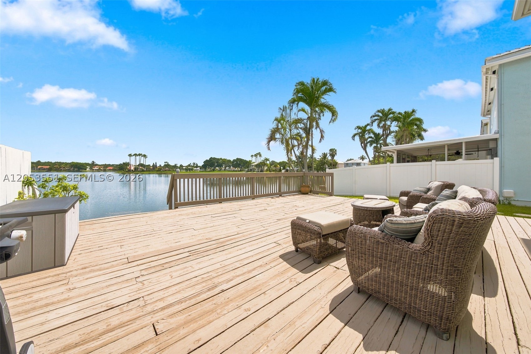 6633 Bayfront Dr Property Photo 1