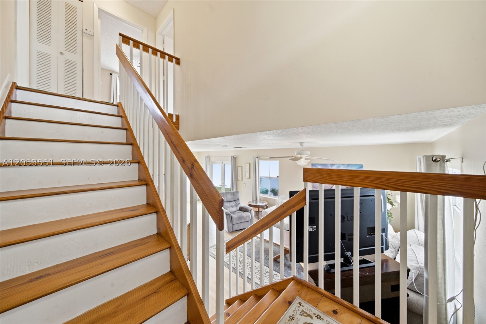 6633 Bayfront Dr Property Photo 2