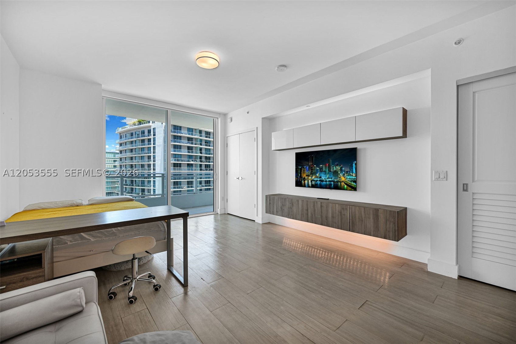 1080 Brickell Ave 3705 Property Photo 4