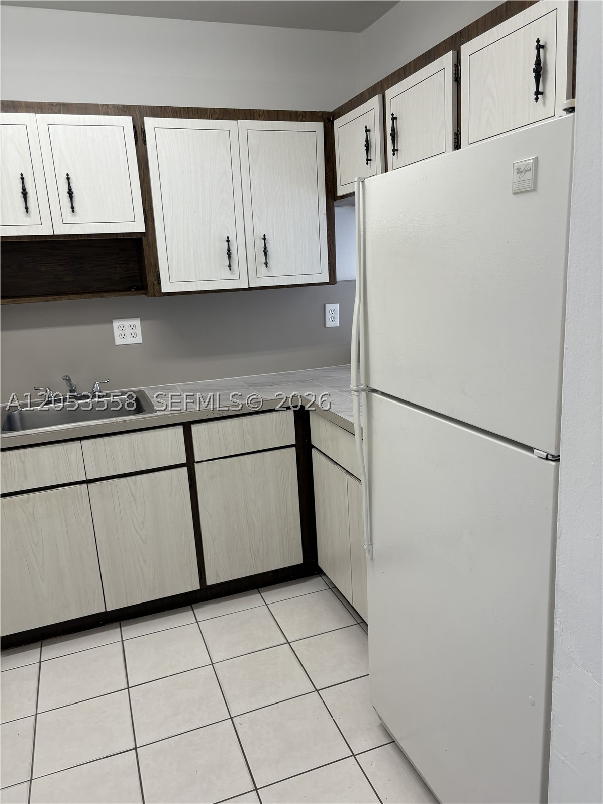 3675 W 11th Ave 319 Property Photo 8