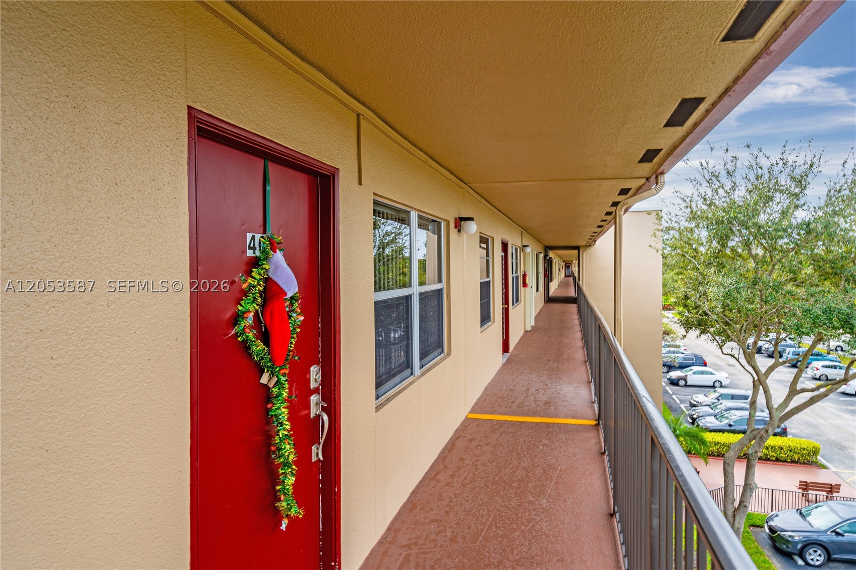 801 Sw 133rd Ter 406k Property Photo 2