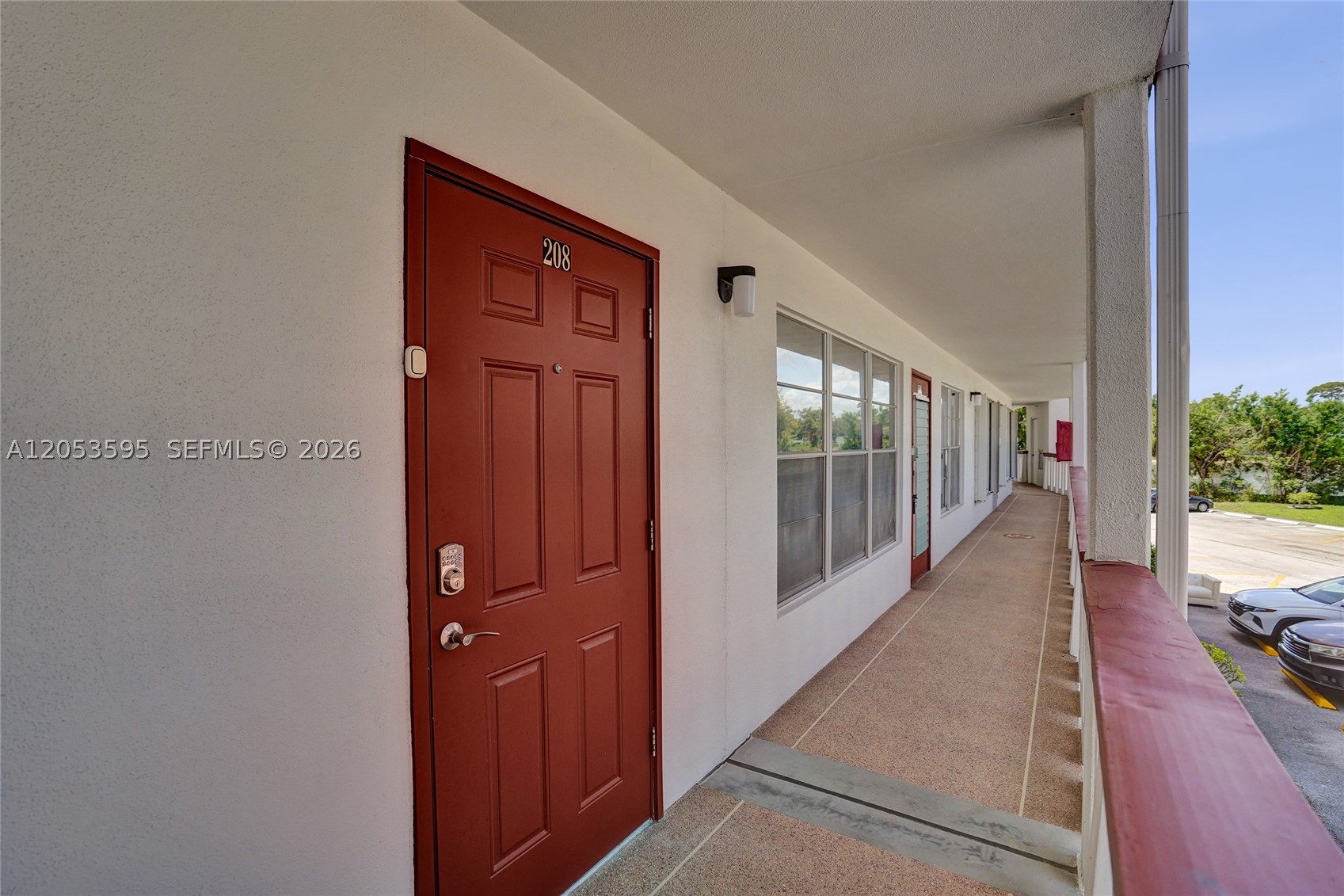 208 Greenbrier C 208 Property Photo 3