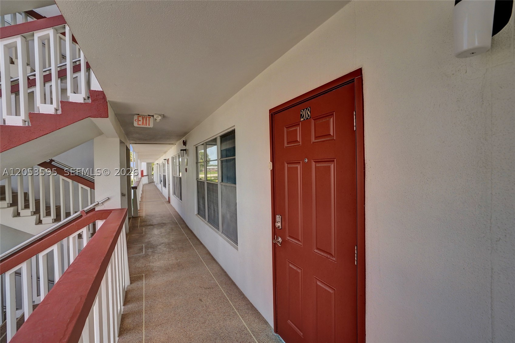 208 Greenbrier C 208 Property Photo 4