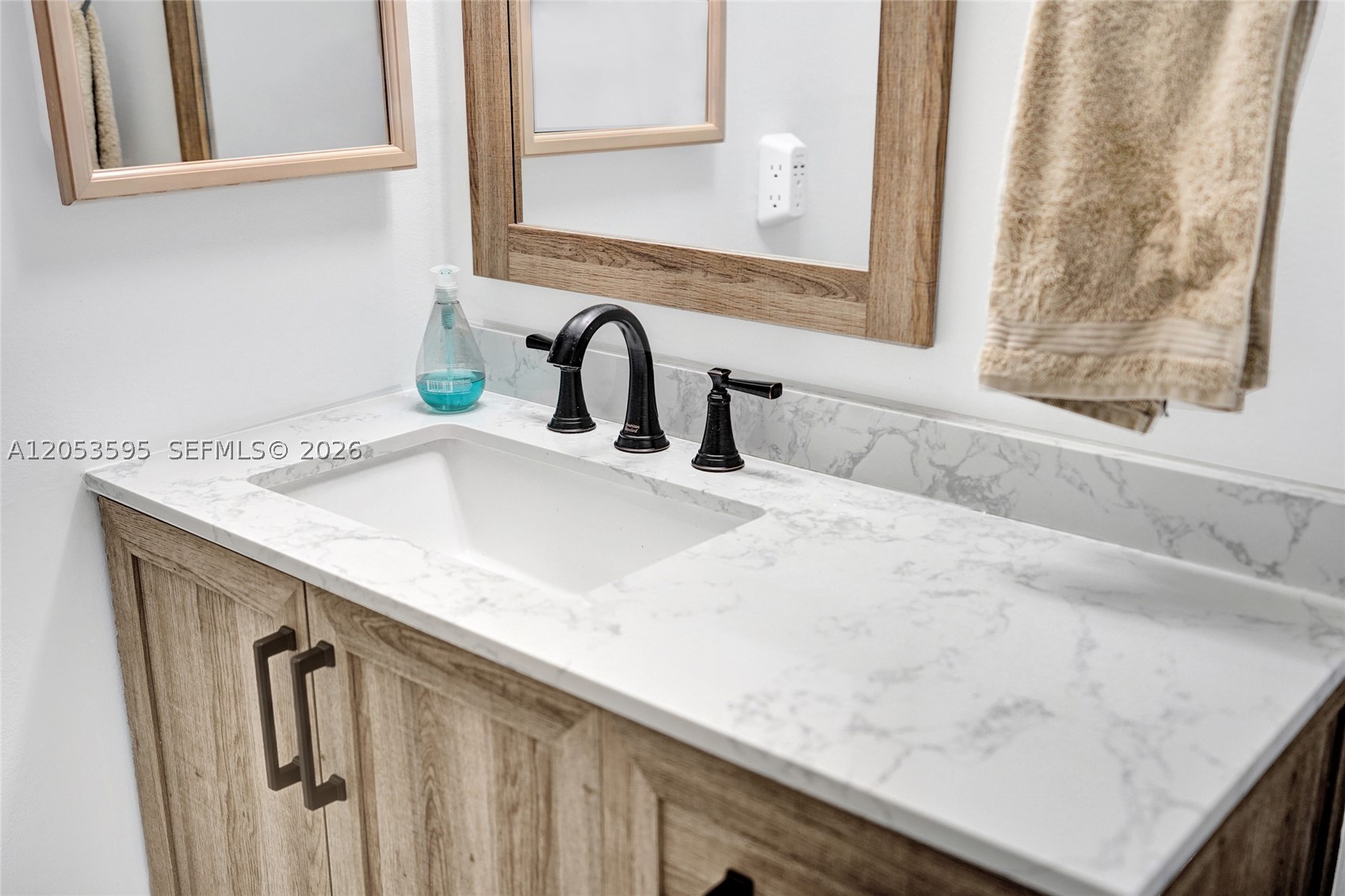 208 Greenbrier C 208 Property Photo 25