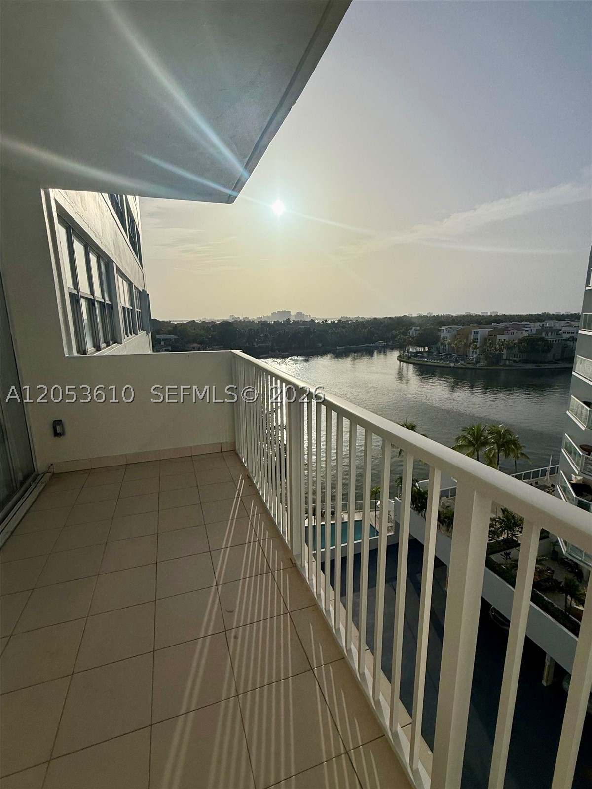 5838 Collins Ave 7e Property Photo 2
