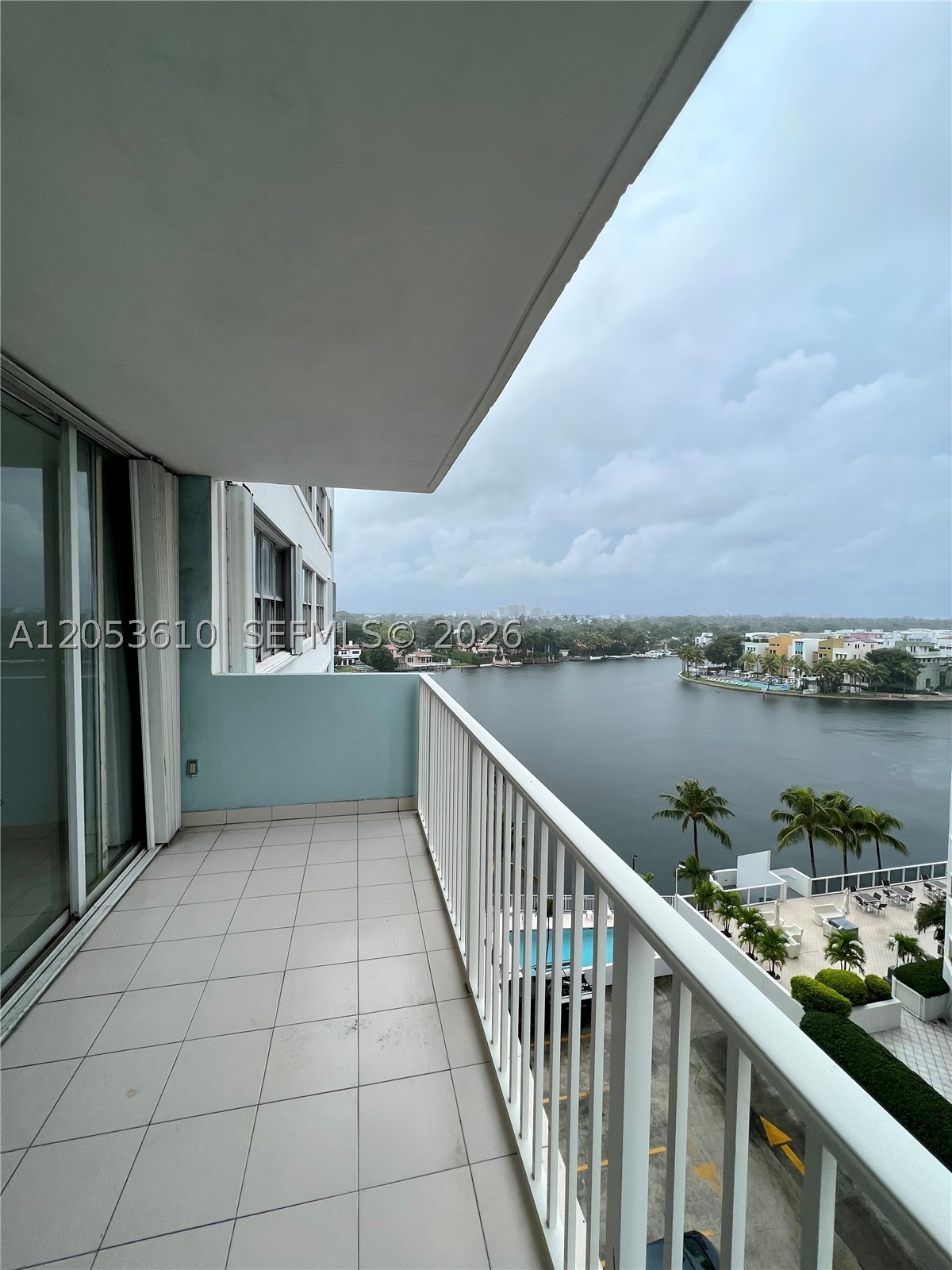5838 Collins Ave 7e Property Photo 3