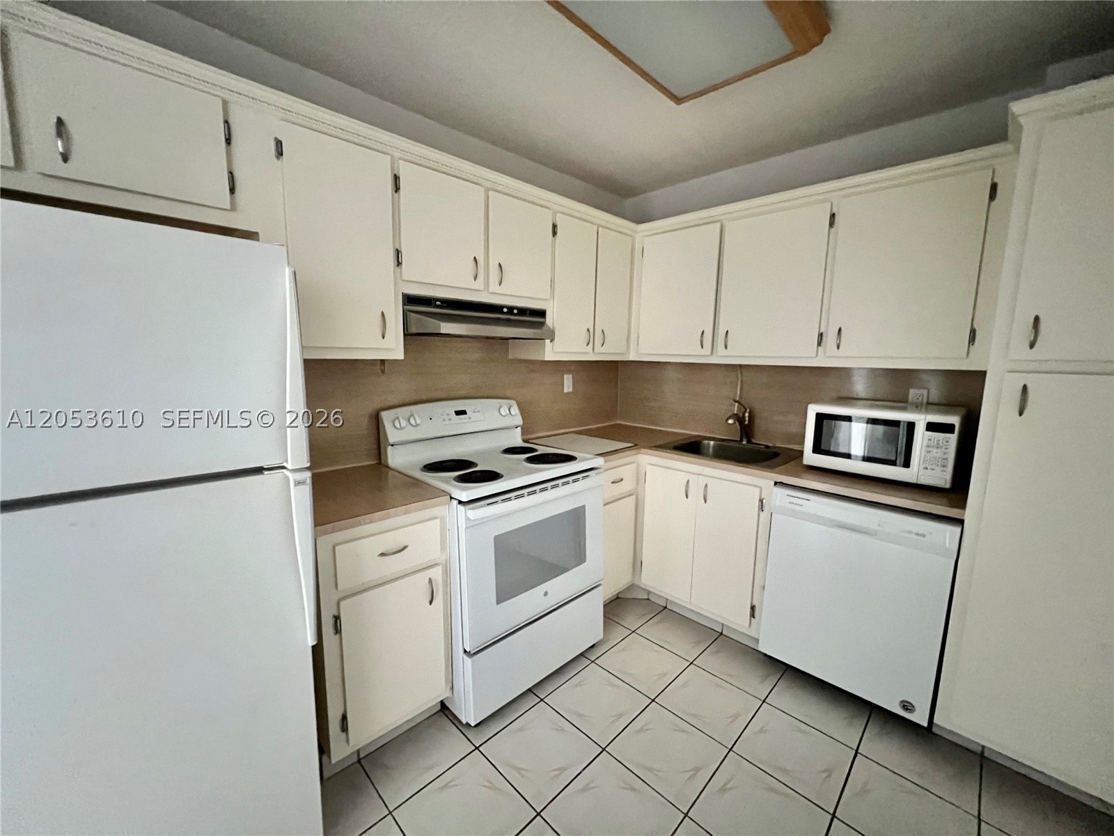 5838 Collins Ave 7e Property Photo 11