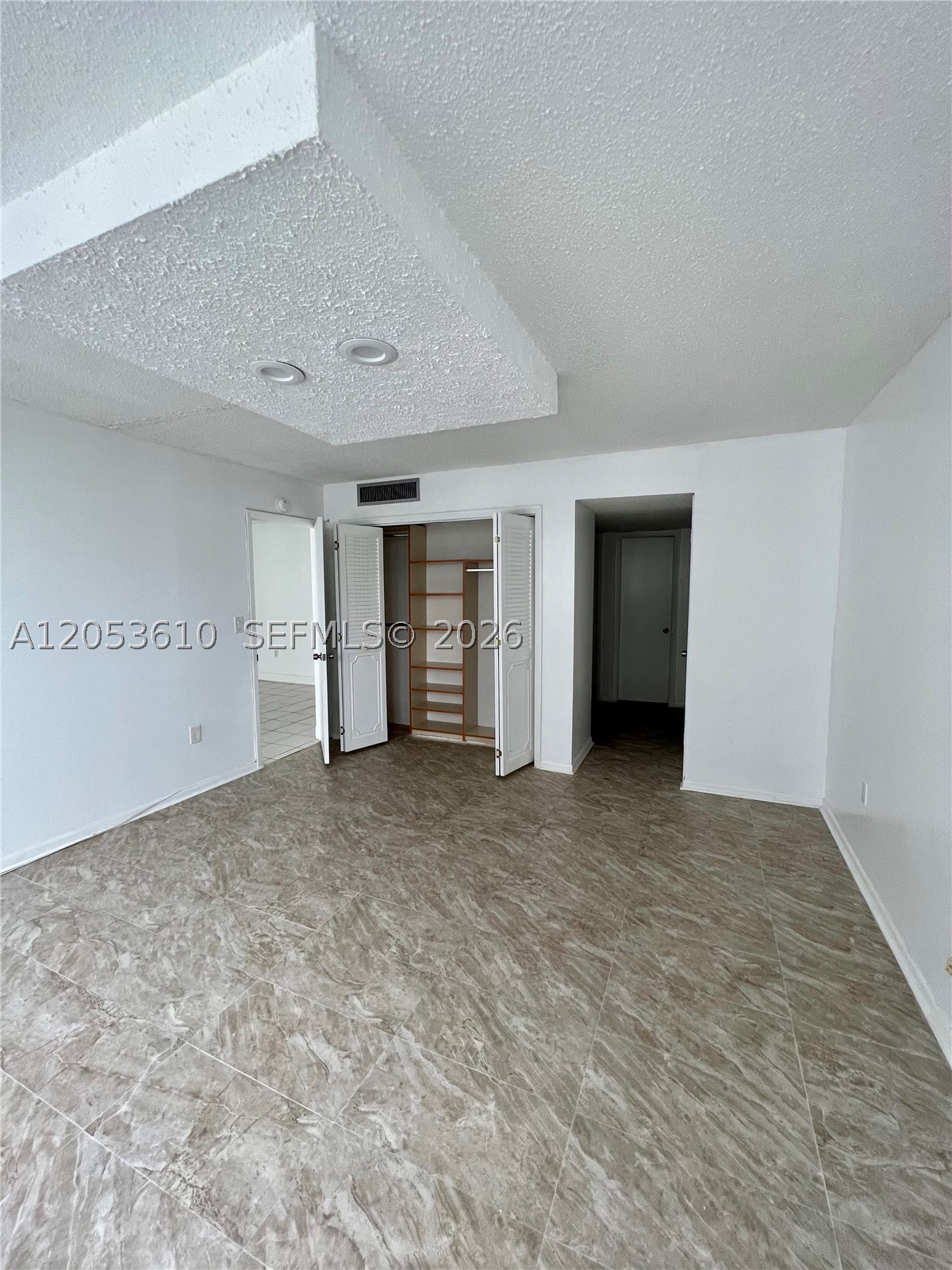 5838 Collins Ave 7e Property Photo 15