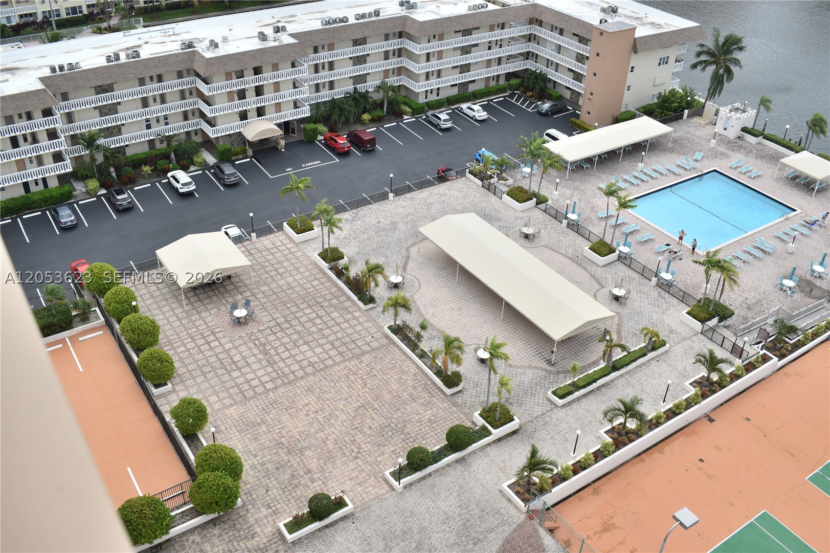 1865 S Ocean Dr 14n Property Photo 17