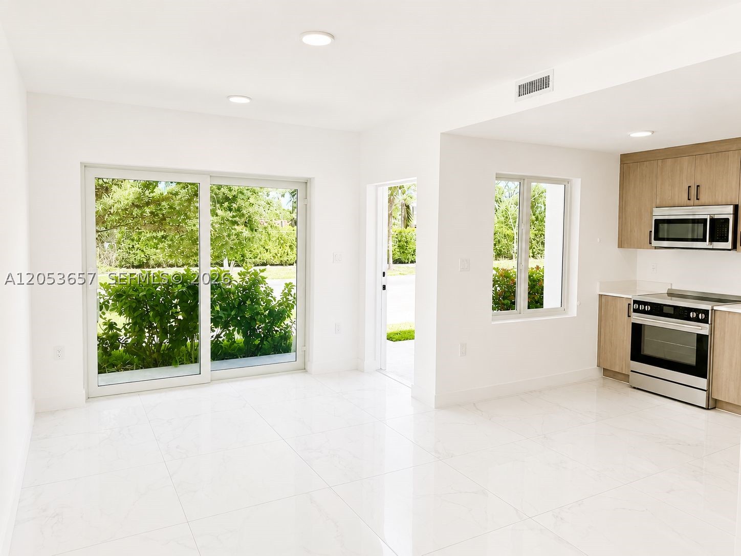 A12053657 Property Photo 2