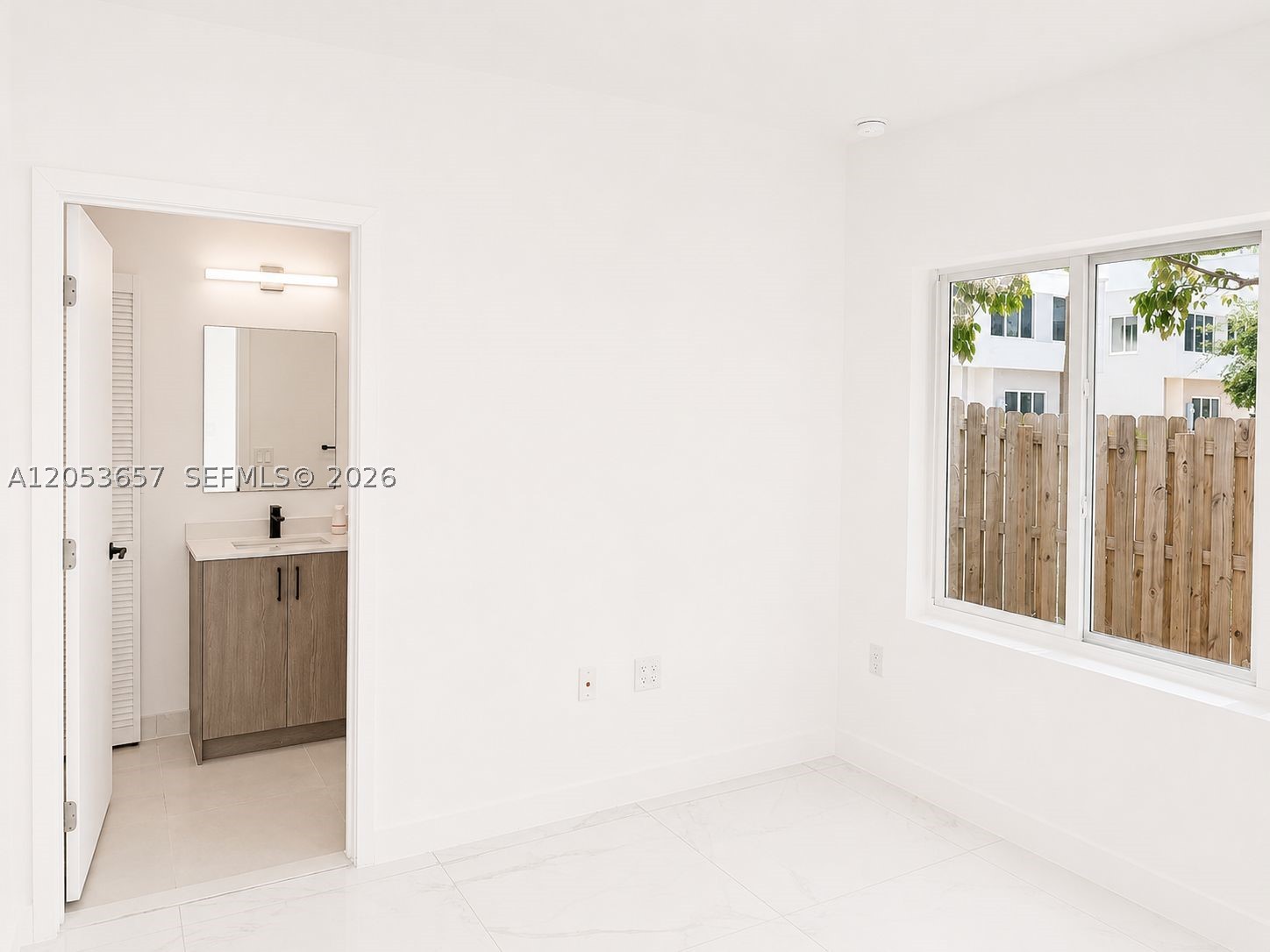 A12053657 Property Photo 5