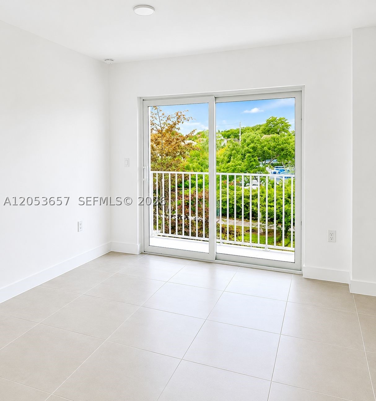 A12053657 Property Photo 6
