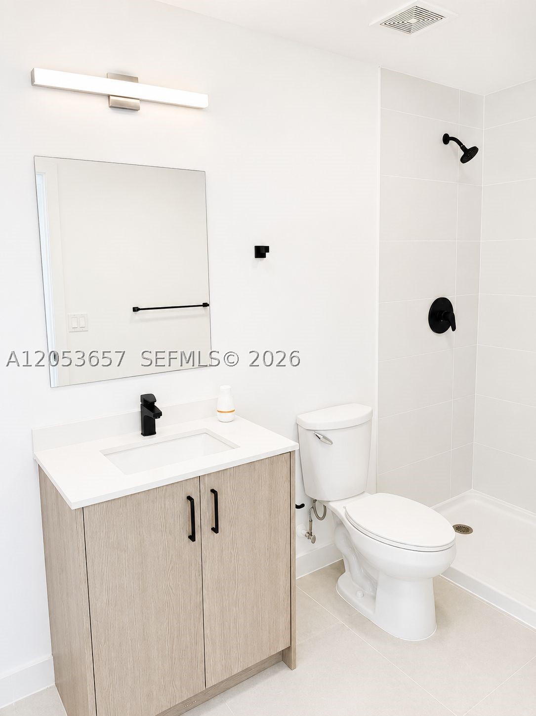 A12053657 Property Photo 10