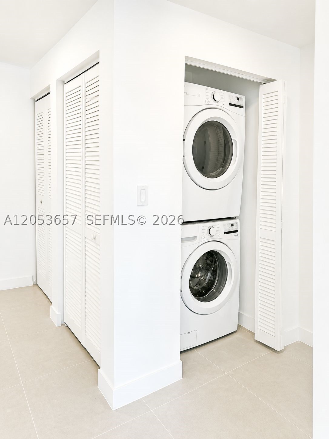 A12053657 Property Photo 11