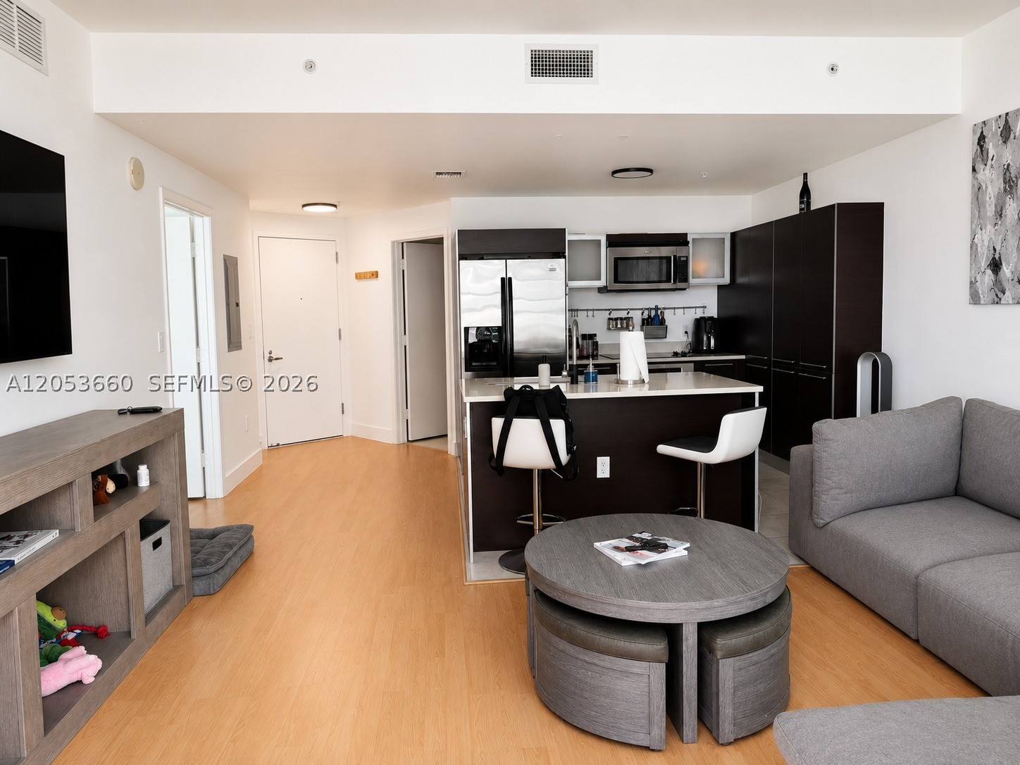 1900 N Bayshore Dr 3807 Property Photo 6
