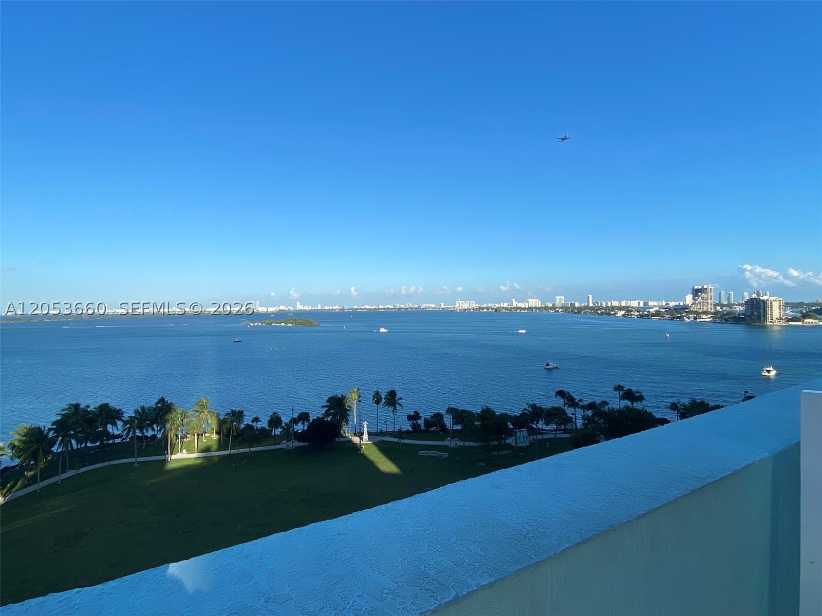 1900 N Bayshore Dr 3807 Property Photo 25