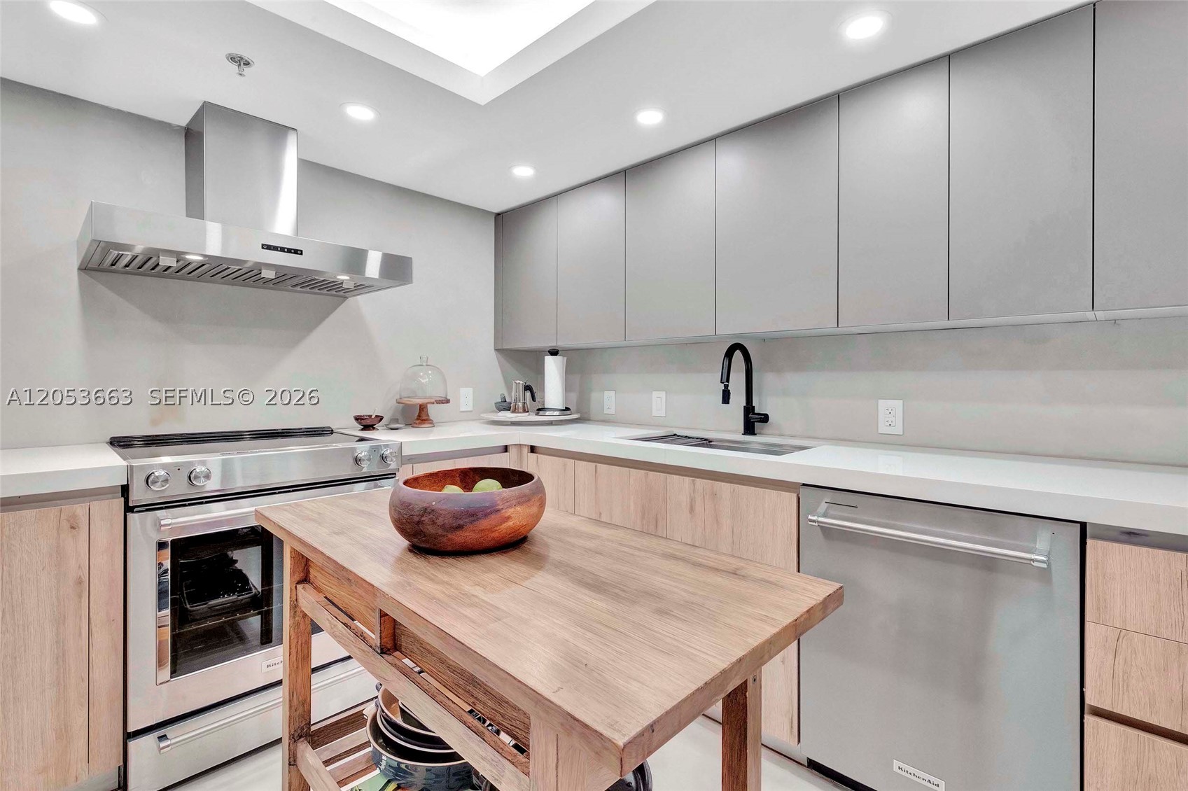 1627 Brickell Ave 1202 Property Photo 11