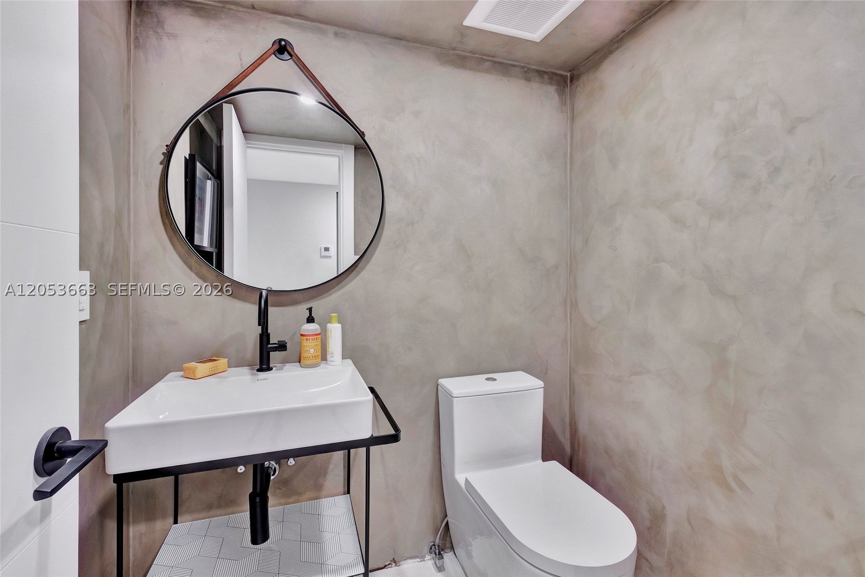 1627 Brickell Ave 1202 Property Photo 23