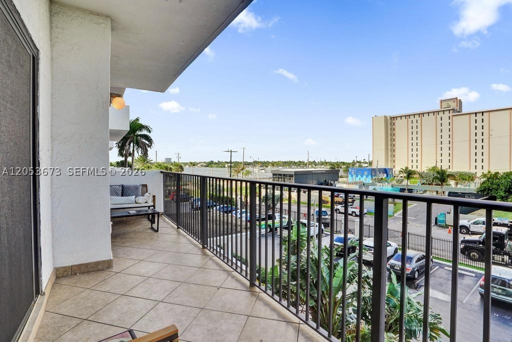 1201 S Ocean Dr 310n Property Photo 13