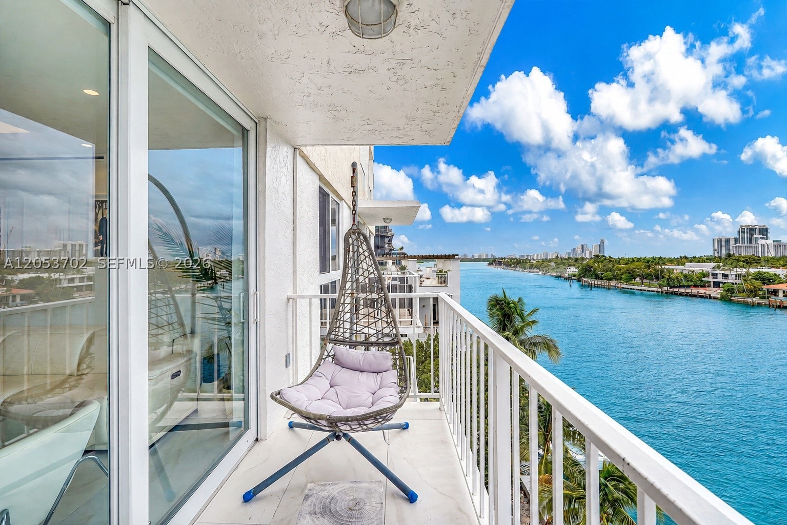 9721 E Bay Harbor Dr 6d Property Photo 13