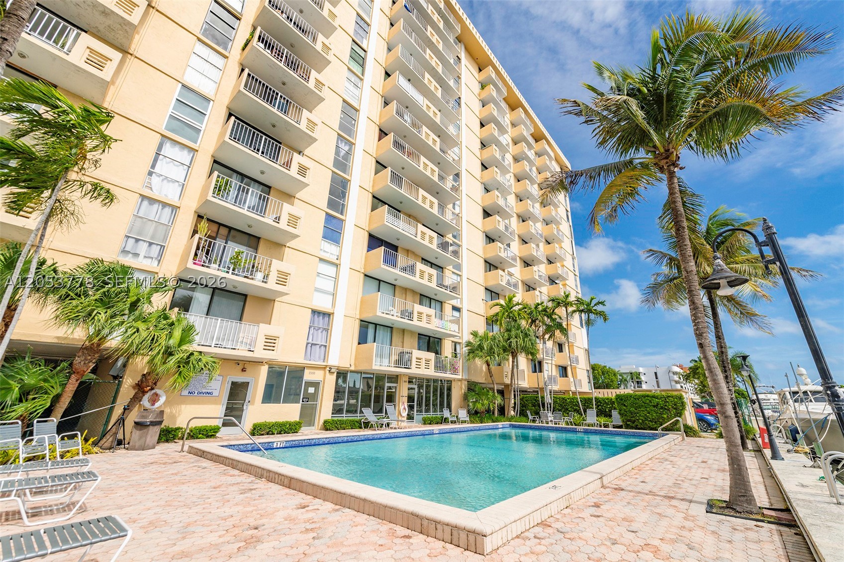 2350 Ne 135th St 812 Property Photo 23