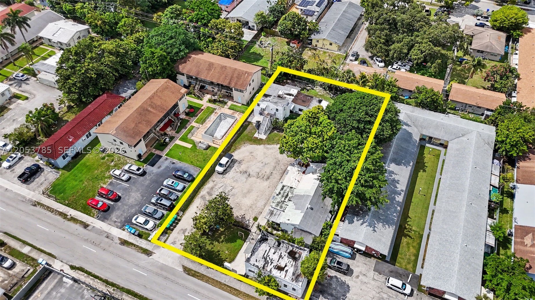 2306 Van Buren St Property Photo 17