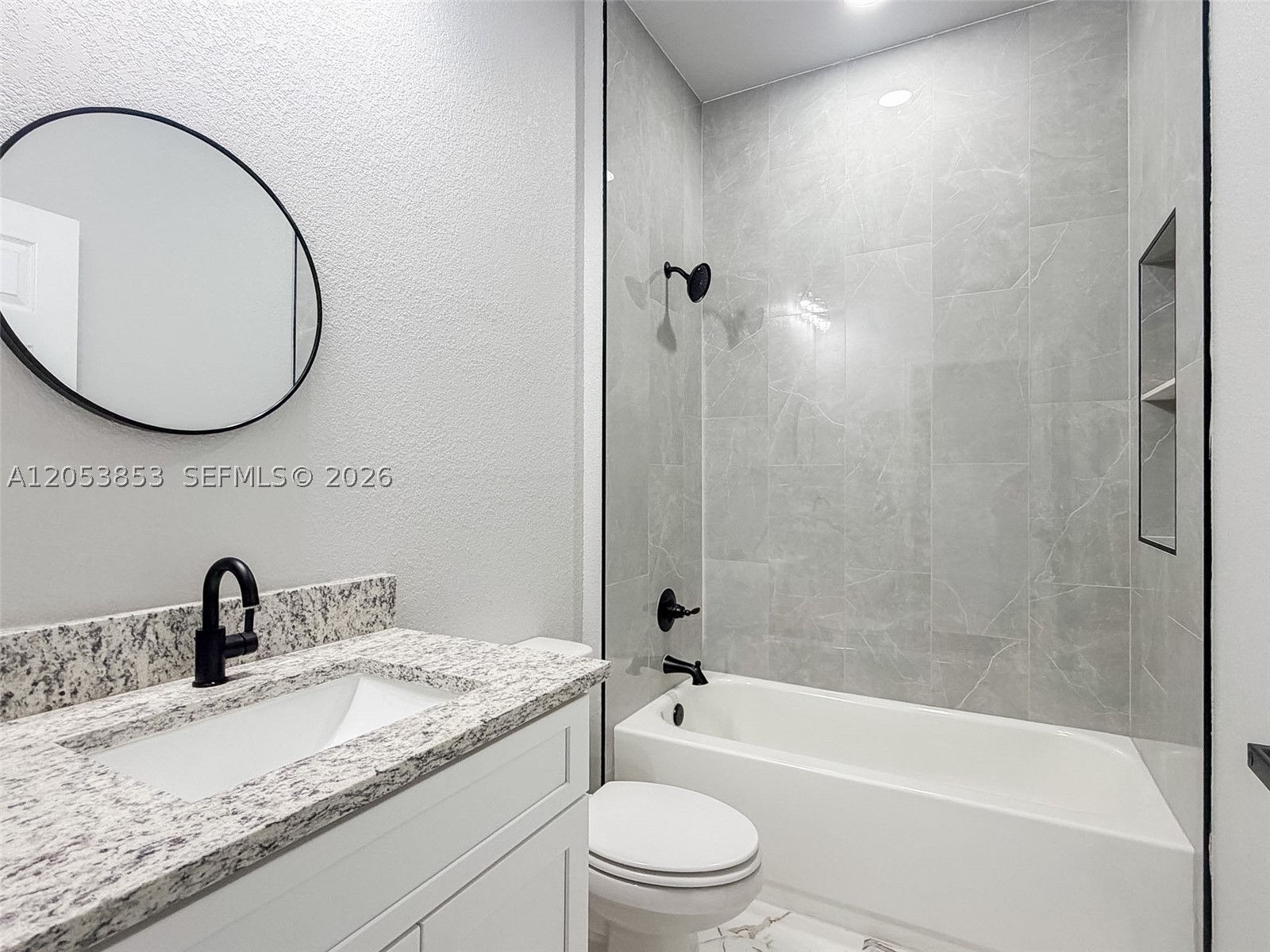 4200 Leaf Rd Property Photo 5
