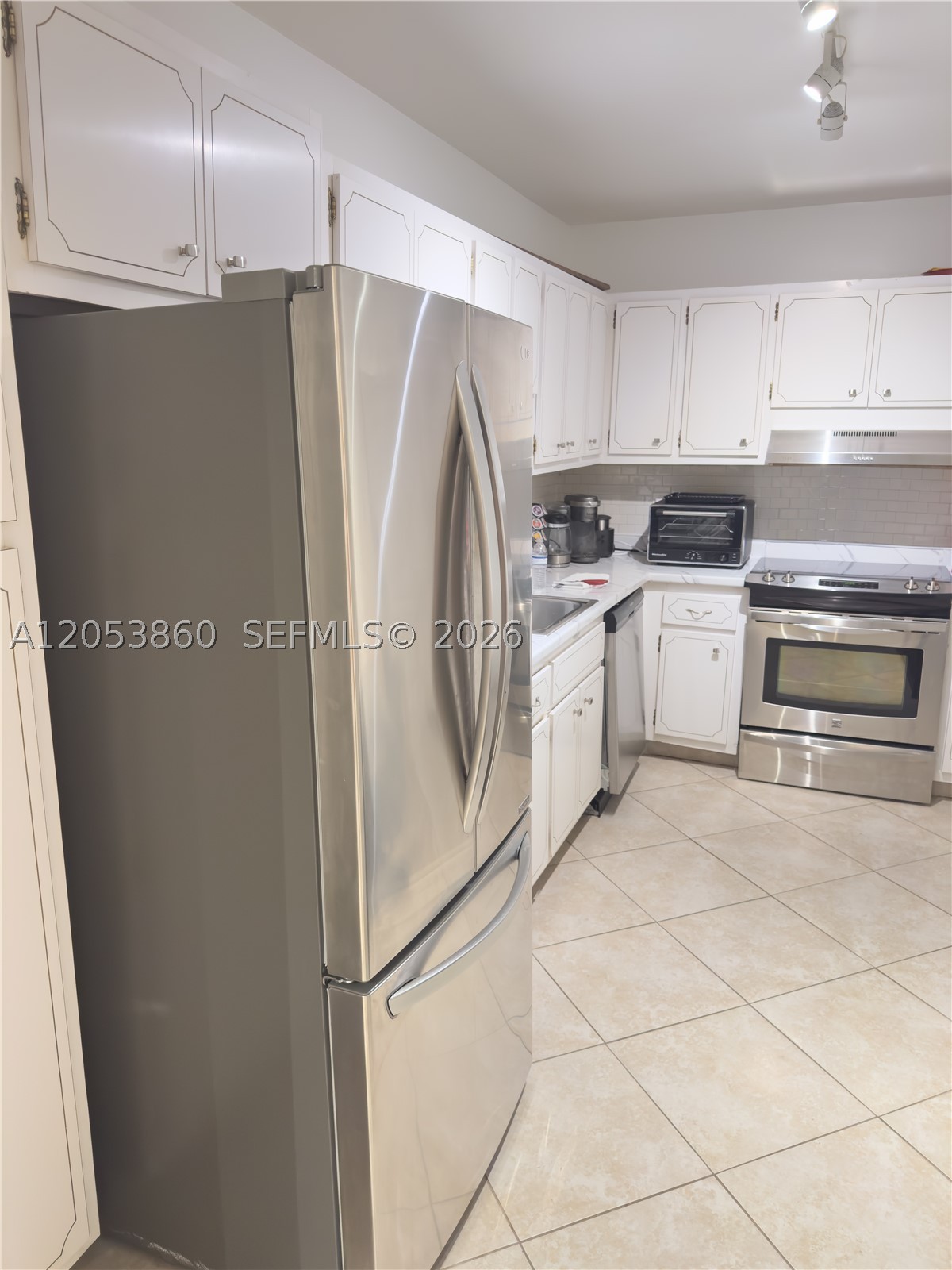 10185 Collins Ave 202 Property Photo 20
