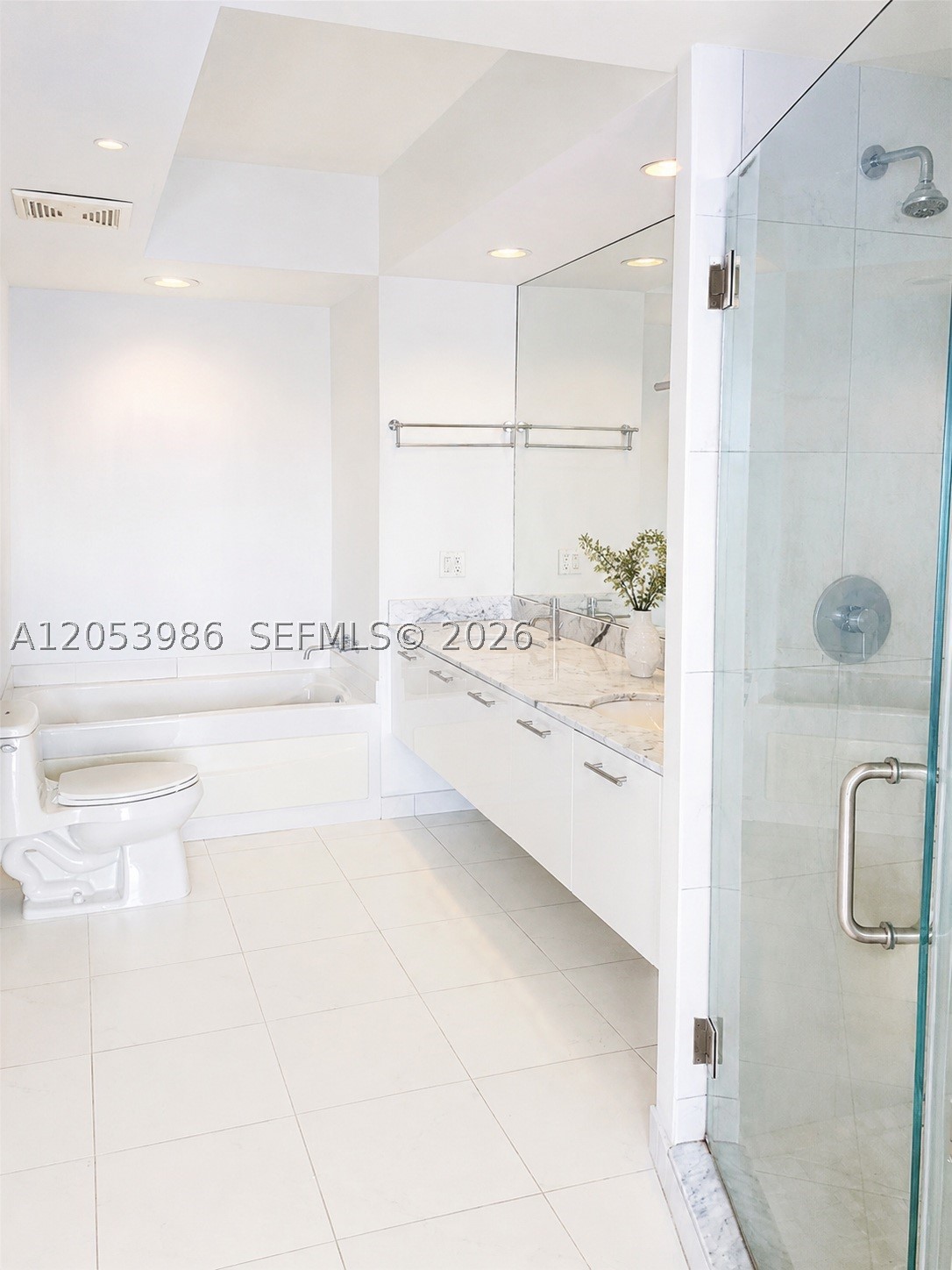 500 Brickell Ave 3200 Property Photo 6