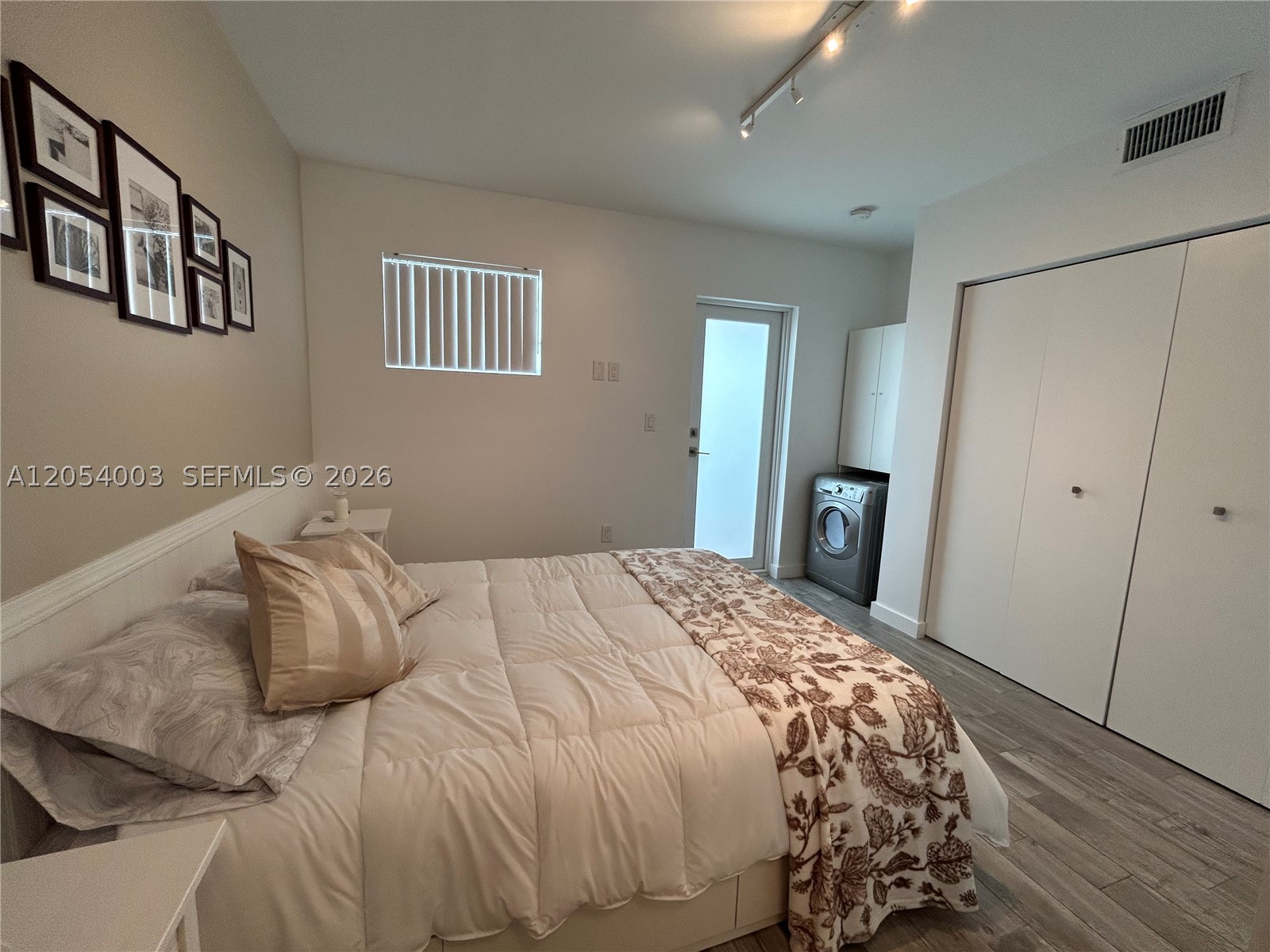 1035 Euclid Ave 27 Property Photo 7