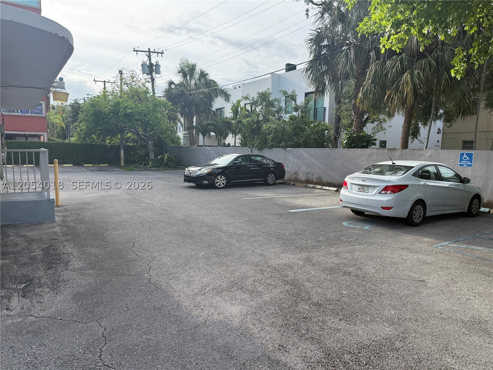 1394 Coral Way Property Photo 4