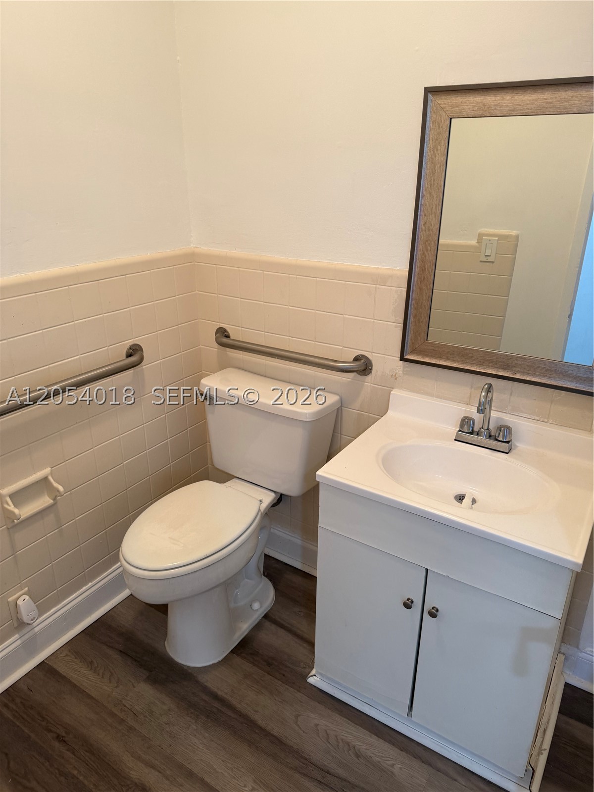 1394 Coral Way Property Photo 12