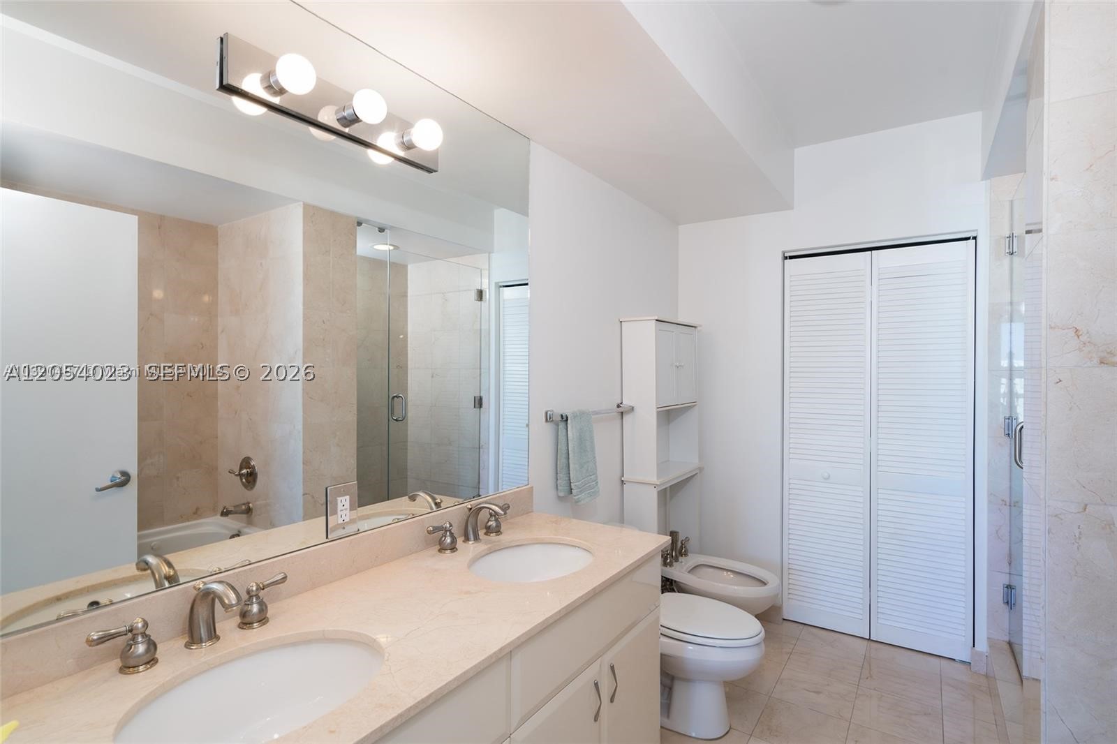 6365 Collins Ave 1811 Property Photo 4