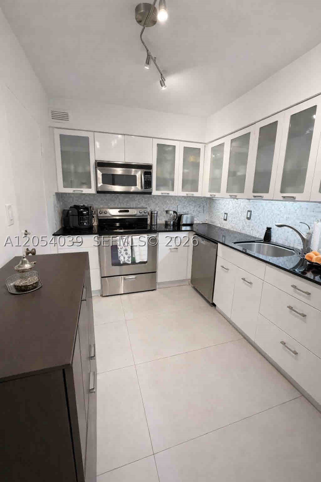 9225 Collins Ave 505 Property Photo 16