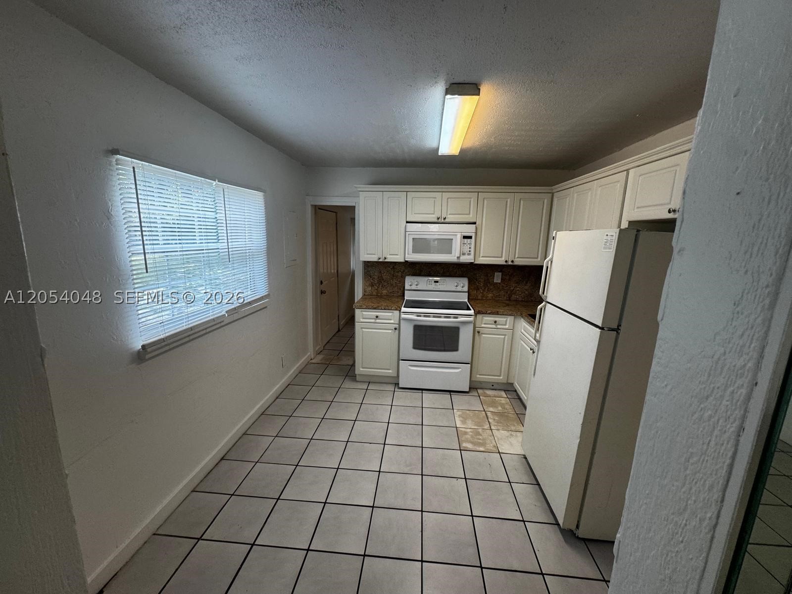 1354 Sw 26th Ave Property Photo 5