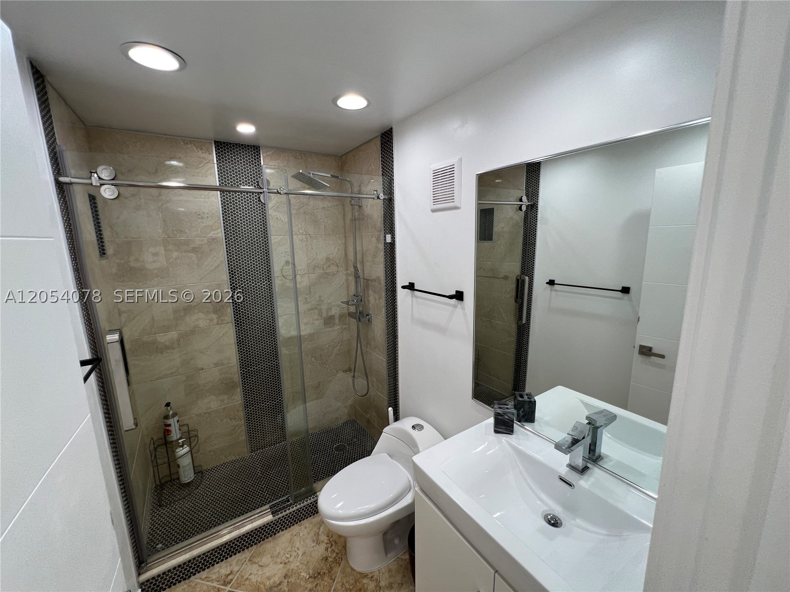 2741 Taft St 401 Property Photo 11