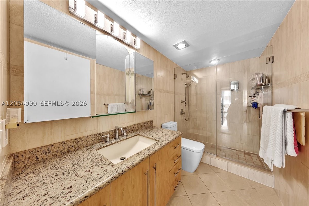 8877 Collins Ave Ph-2 Property Photo 28