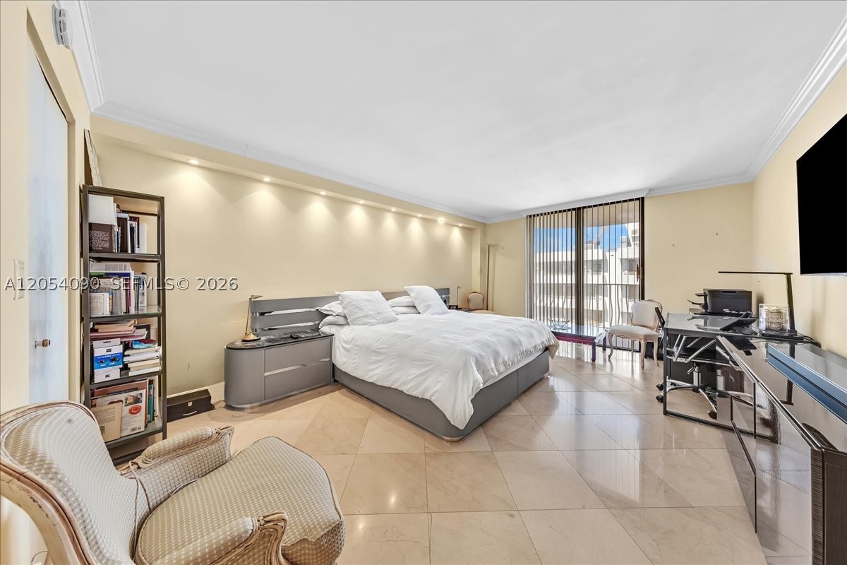 8877 Collins Ave Ph-2 Property Photo 32